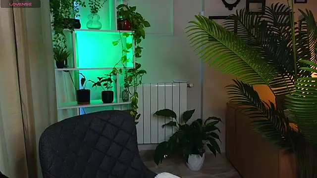 Lina-hill online show from November 5, 2025, 10:48 am