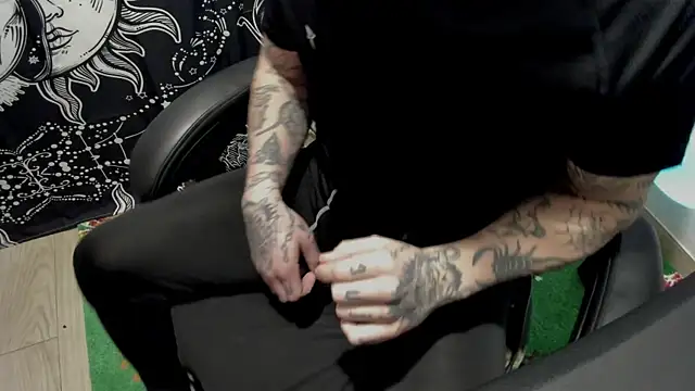 layneinchains online show from March 19, 2025, 6:46 am