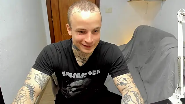 layneinchains online show from April 16, 2026, 10:49 am