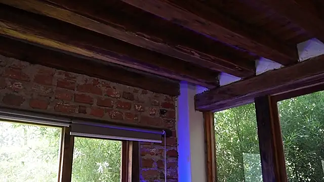 Snapshot of Kozzy_ chatting on September 19, 2025, 8:09 pm Kozzy online show from September 19, 2025, 8:09 pm