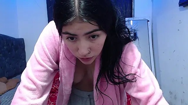 Snapshot of Gaby_foz chatting on February 3, 2025, 7:21 pm Gaby foz online show from February 3, 2025, 7:21 pm