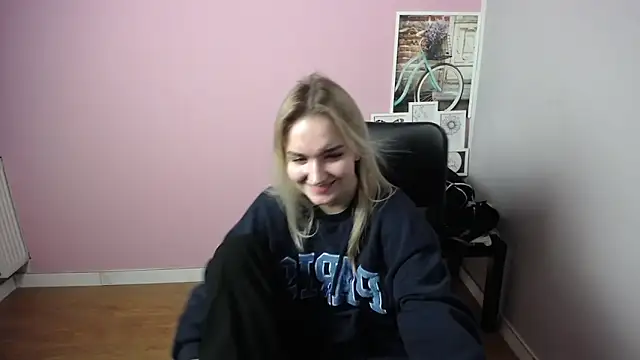 Snapshot of viktoria_lovely chatting on January 2, 2025, 11:52 am viktoria lovely online show from January 2, 2025, 11:52 am