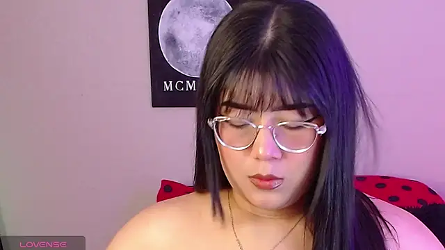 Snapshot of AlexaKimm chatting on April 13, 2026, 1:27 pm AlexaKimm online show from April 13, 2026, 1:27 pm