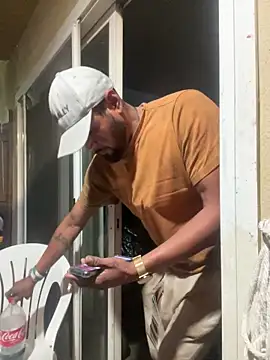 Snapshot of MrDickUdown24_7 chatting on February 18, 2026, 7:48 am MrDickUdown24 7 online show from February 18, 2026, 7:48 am