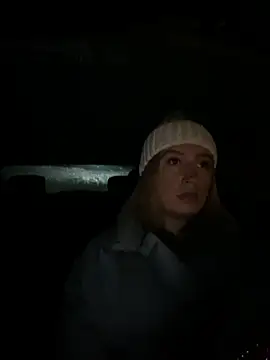 Snapshot of StasyWood chatting on December 18, 2024, 1:15 am StasyWood online show from December 18, 2024, 1:15 am