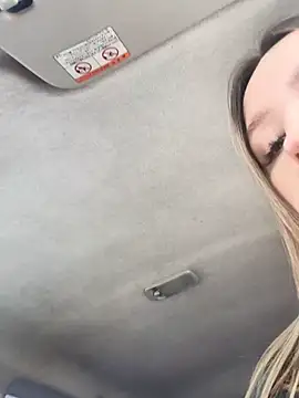 Snapshot of StasyWood chatting on March 5, 2025, 4:45 am StasyWood online show from March 5, 2025, 4:45 am