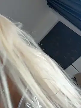 Snapshot of violettabunny03 chatting on February 3, 2026, 2:53 am violettabunny03 online show from February 3, 2026, 2:53 am