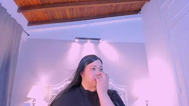 Snapshot of CloeConnelly chatting on February 3, 2025, 7:29 am CloeConnelly online show from February 3, 2025, 7:29 am