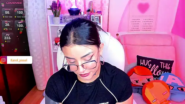 Snapshot of Hinataw33d01 chatting on December 10, 2024, 3:41 am Hinataw33d01 online show from December 10, 2024, 3:41 am