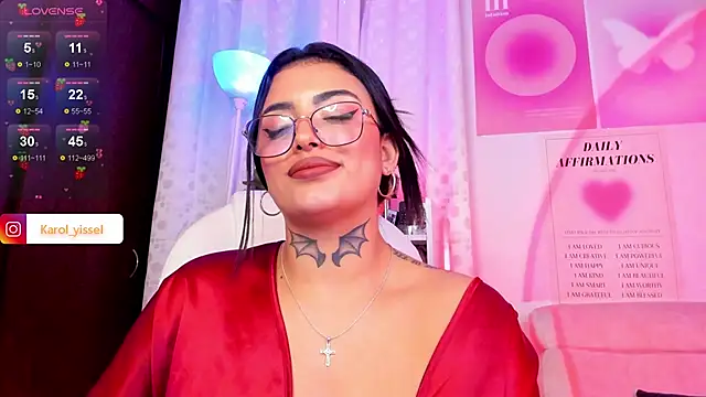 Snapshot of Hinataw33d01 chatting on December 17, 2024, 4:12 am Hinataw33d01 online show from December 17, 2024, 4:12 am