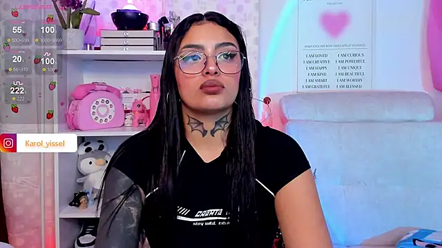 Snapshot of Hinataw33d01 chatting on February 26, 2025, 1:00 am Hinataw33d01 online show from February 26, 2025, 1:00 am