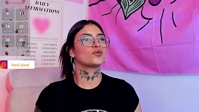 Snapshot of Hinataw33d01 chatting on March 7, 2025, 11:38 pm Hinataw33d01 online show from March 7, 2025, 11:38 pm