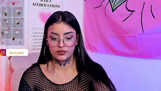 Snapshot of Hinataw33d01 chatting on March 12, 2025, 12:53 am Hinataw33d01 online show from March 12, 2025, 12:53 am