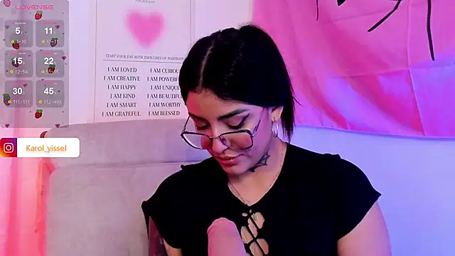 Snapshot of Hinataw33d01 chatting on March 15, 2025, 8:21 pm Hinataw33d01 online show from March 15, 2025, 8:21 pm