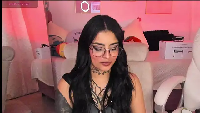 Snapshot of Hinataw33d01 chatting on October 15, 2025, 2:55 am Hinataw33d01 online show from October 15, 2025, 2:55 am