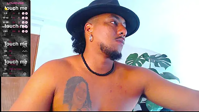 yosoy enzo2020 online show from February 23, 2025, 5:39 pm