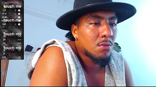 yosoy enzo2020 online show from February 28, 2025, 5:26 am