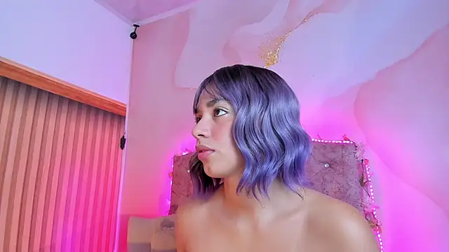 Snapshot of Khassia_f32 chatting on March 8, 2025, 10:54 am Khassia f32 online show from March 8, 2025, 10:54 am