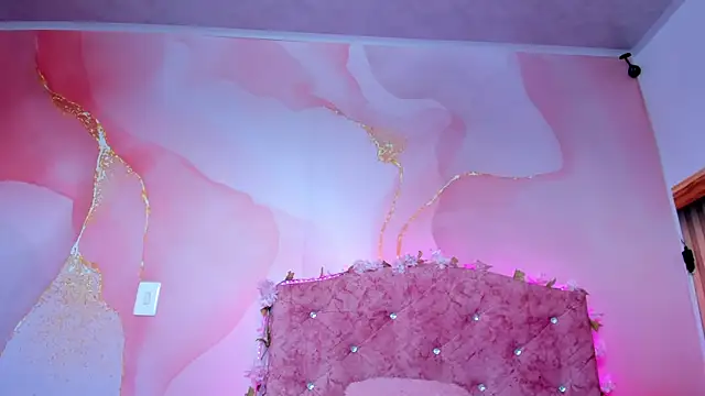 Snapshot of Khassia_f32 chatting on March 10, 2025, 5:07 pm Khassia f32 online show from March 10, 2025, 5:07 pm