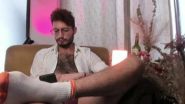 axel giracr online show from February 14, 2025, 3:58 pm