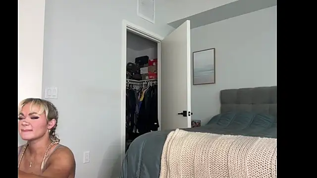 ElenaErickson online show from March 16, 2026, 7:18 pm