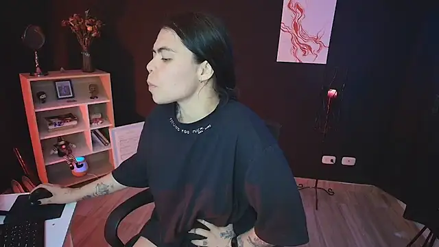  WednesdayFriday  online show from December 3, 2024, 10:07 pm