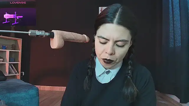  WednesdayFriday  online show from February 23, 2025, 5:18 pm