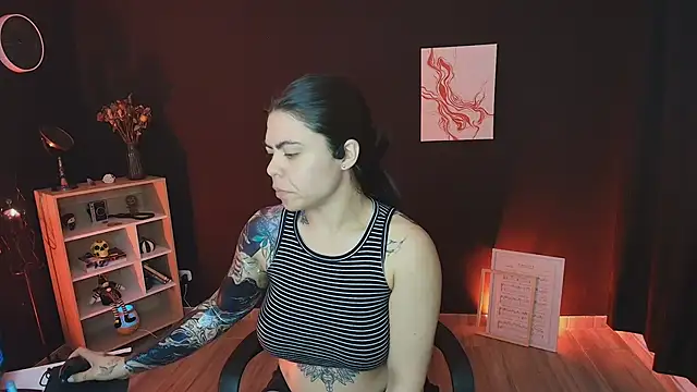  WednesdayFriday  online show from September 20, 2025, 11:39 pm