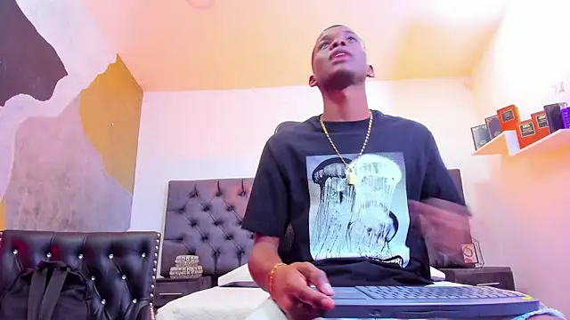 JacksonMuller  online show from December 23, 2024, 3:33 pm