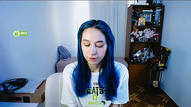 dakota senju online show from December 5, 2024, 2:33 pm