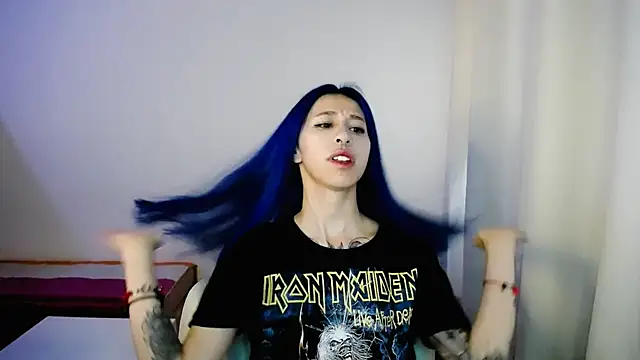 dakota senju online show from September 16, 2025, 1:12 pm