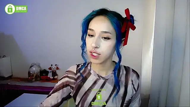 dakota senju online show from December 19, 2025, 1:51 pm