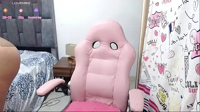 Alicelunaa online show from March 8, 2026, 9:51 pm