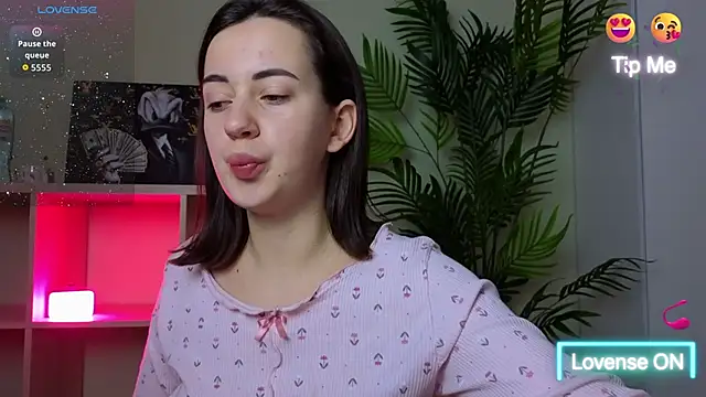 SweetieKendl online show from February 18, 2026, 10:17 pm