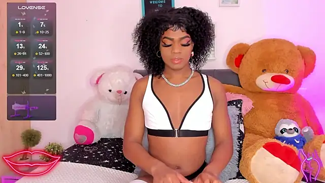 Snapshot of Tayssa_Maravilh chatting on February 19, 2025, 11:57 pm Tayssa Maravilh online show from February 19, 2025, 11:57 pm