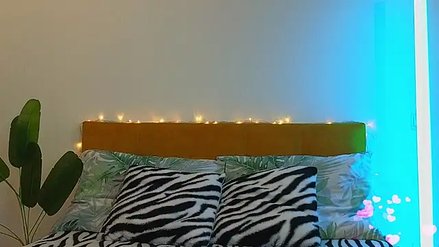 kristina amurova online show from April 11, 2026, 2:21 pm