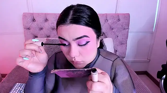 Abbyy Brooks online show from November 8, 2025, 11:43 am