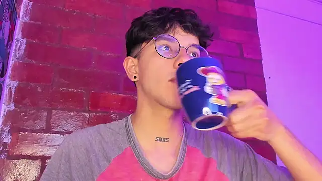 Snapshot of koddy_0 chatting on December 17, 2024, 2:33 am koddy 0 online show from December 17, 2024, 2:33 am