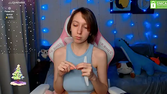 LeahGottty online show from December 17, 2024, 2:44 pm