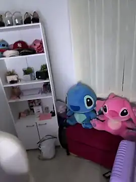 Snapshot of misslollipop04 chatting on September 25, 2025, 3:32 am misslollipop04 online show from September 25, 2025, 3:32 am