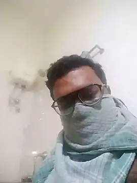 Snapshot of findmemylove chatting on January 5, 2025, 7:49 pm findmemylove online show from January 5, 2025, 7:49 pm