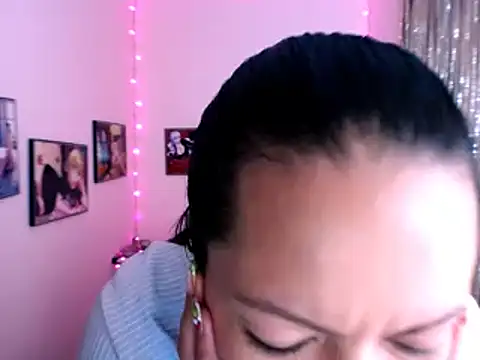 Cristal w online show from January 9, 2025, 3:55 pm