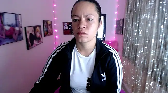 Cristal w online show from February 23, 2025, 2:14 pm