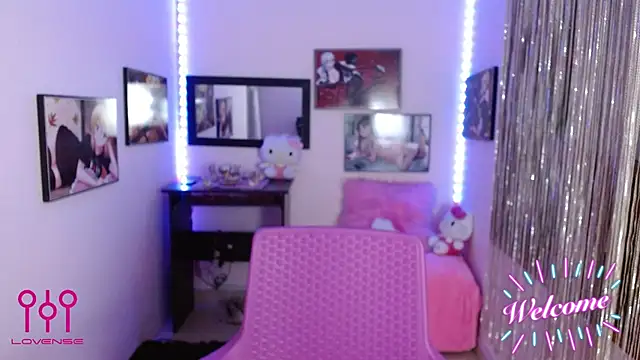 Cristal w online show from September 9, 2025, 12:37 pm