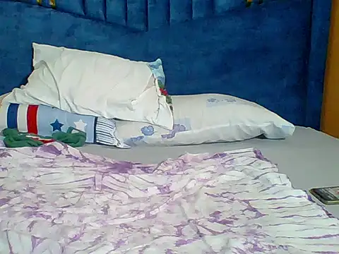 Snapshot of QueenMelisa chatting on April 28, 2026, 6:35 pm QueenMelisa online show from April 28, 2026, 6:35 pm