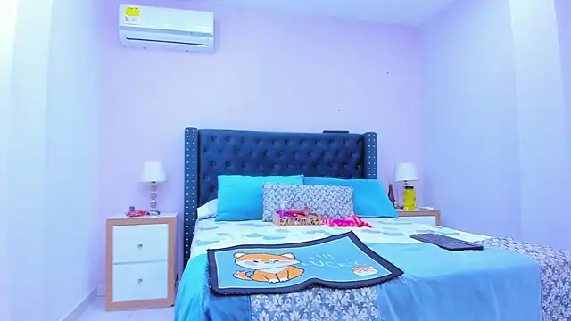 ClayrRosse online show from February 12, 2025, 5:05 pm