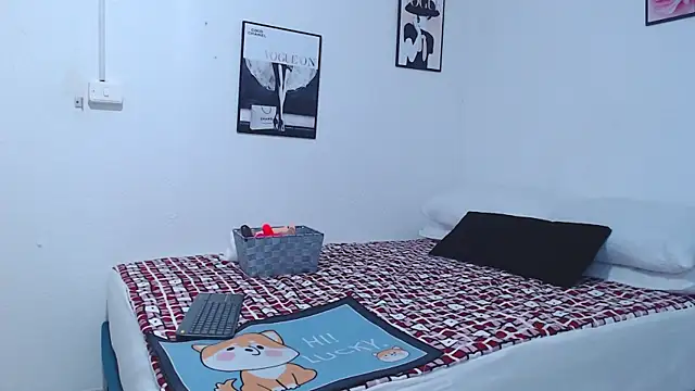 ClayrRosse online show from March 26, 2026, 1:33 am