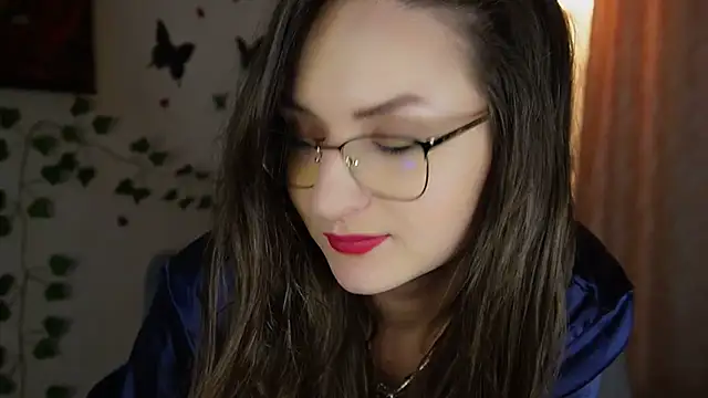 NaughtYHomemadE online show from February 6, 2025, 5:09 pm