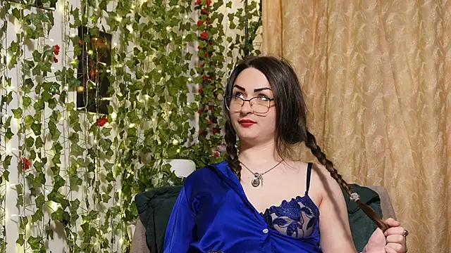 Snapshot of NaughtYHomemadE chatting on April 25, 2026, 4:04 pm NaughtYHomemadE online show from April 25, 2026, 4:04 pm
