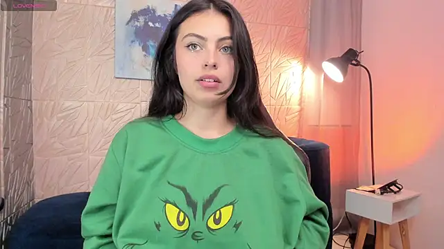 Snapshot of magic_fernanda chatting on December 16, 2024, 9:41 pm magic fernanda online show from December 16, 2024, 9:41 pm